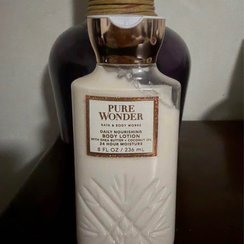 Bath & Body Works Pure Wonder Body Lotion - Cream